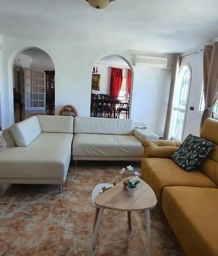 Vila Don Giovanni Fuengirola, Piscina Privada Y Vistas Al Mar Y A La Montana Fuengirola